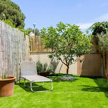 Lemon Tree In The Garden - Studio *